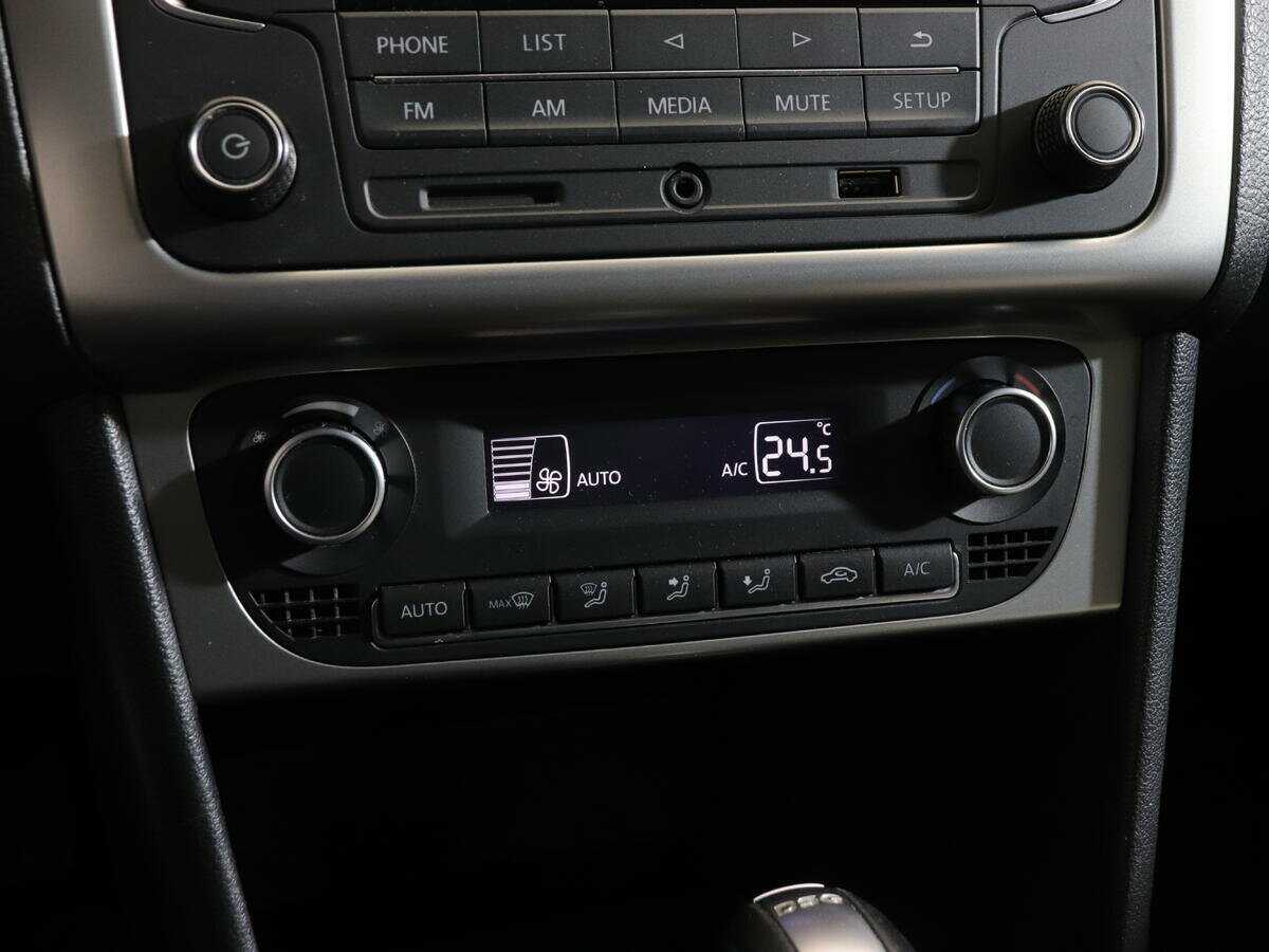 Купить Volkswagen Polo, 2017, 152 779 км, фото №18