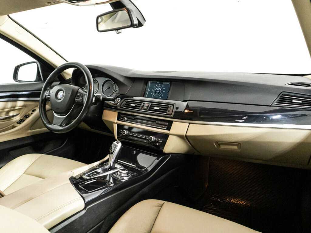 Купить BMW 5 серии 528i, 2012, 235 328 км, фото №9