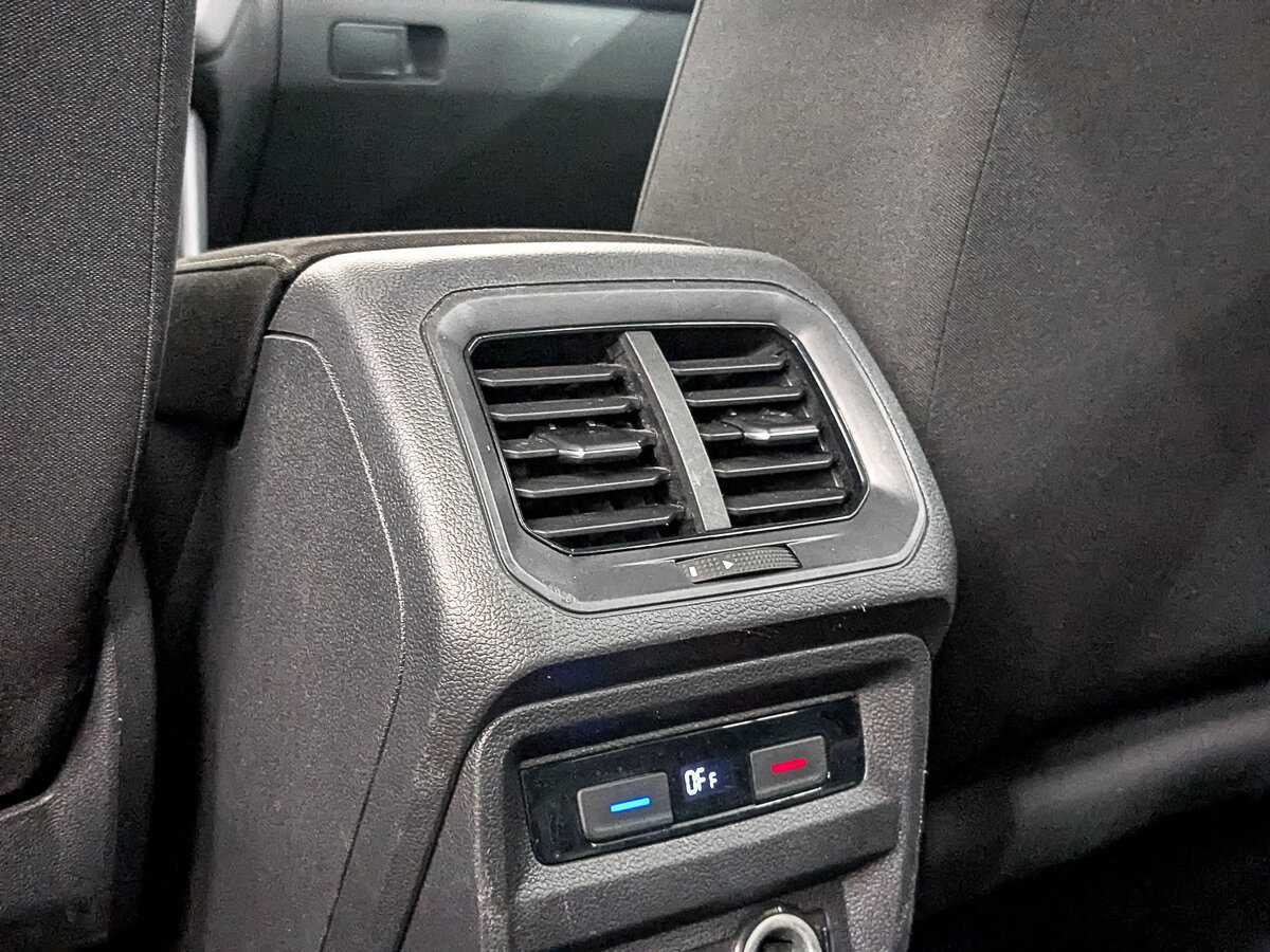 Купить Volkswagen Tiguan, 2021, 133 209 км, фото №24
