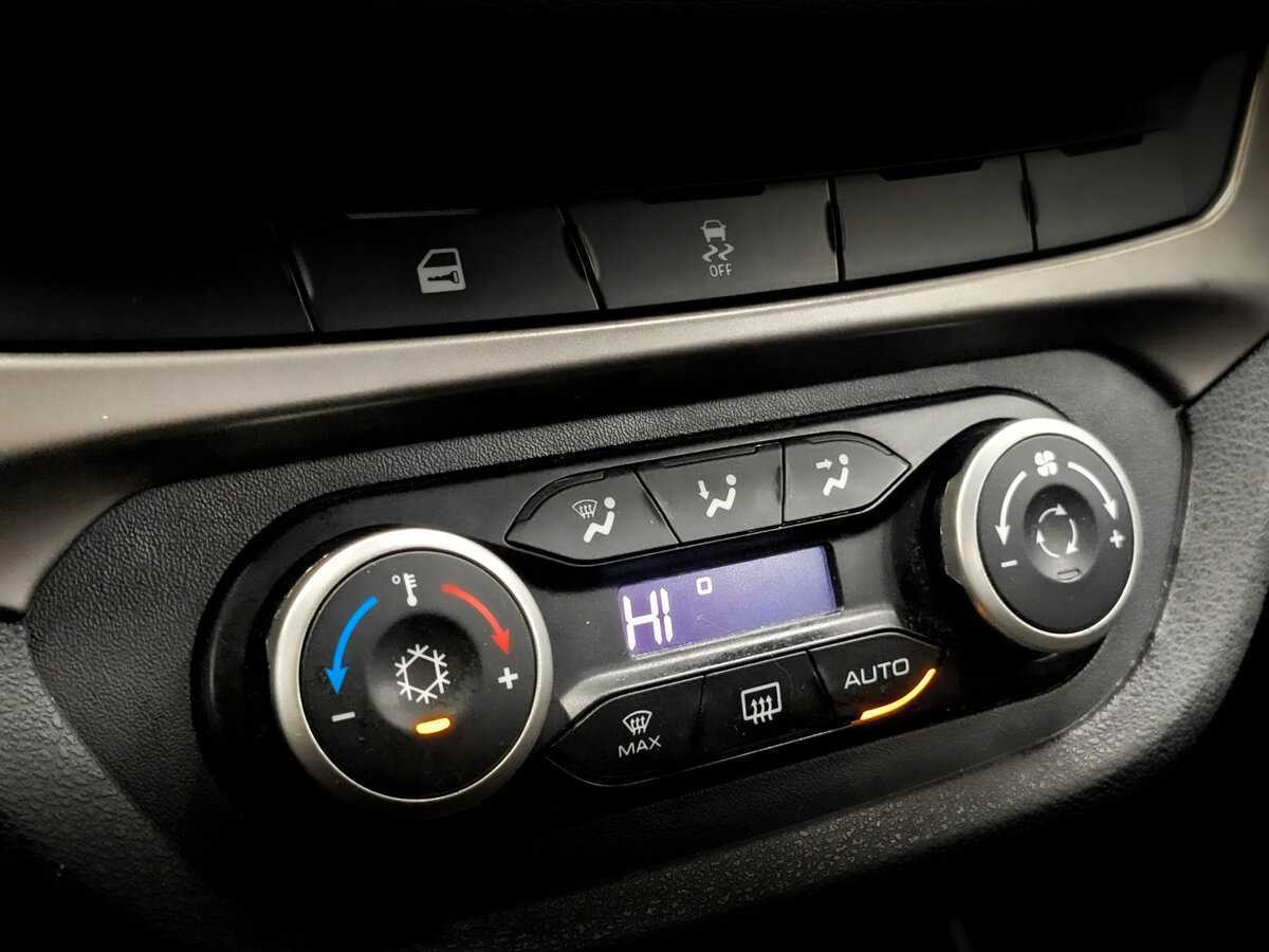 Купить Lada (ВАЗ) Vesta, 2017, 101 482 км, фото №23