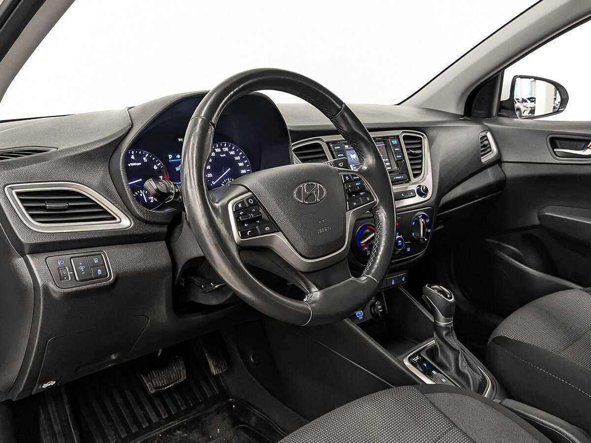 Купить Hyundai Solaris, 2019, 107 966 км, фото №13