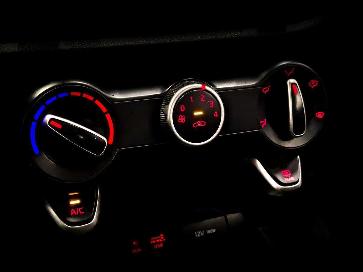 Купить Kia Rio X-Line, 2020, 189 068 км, фото №21