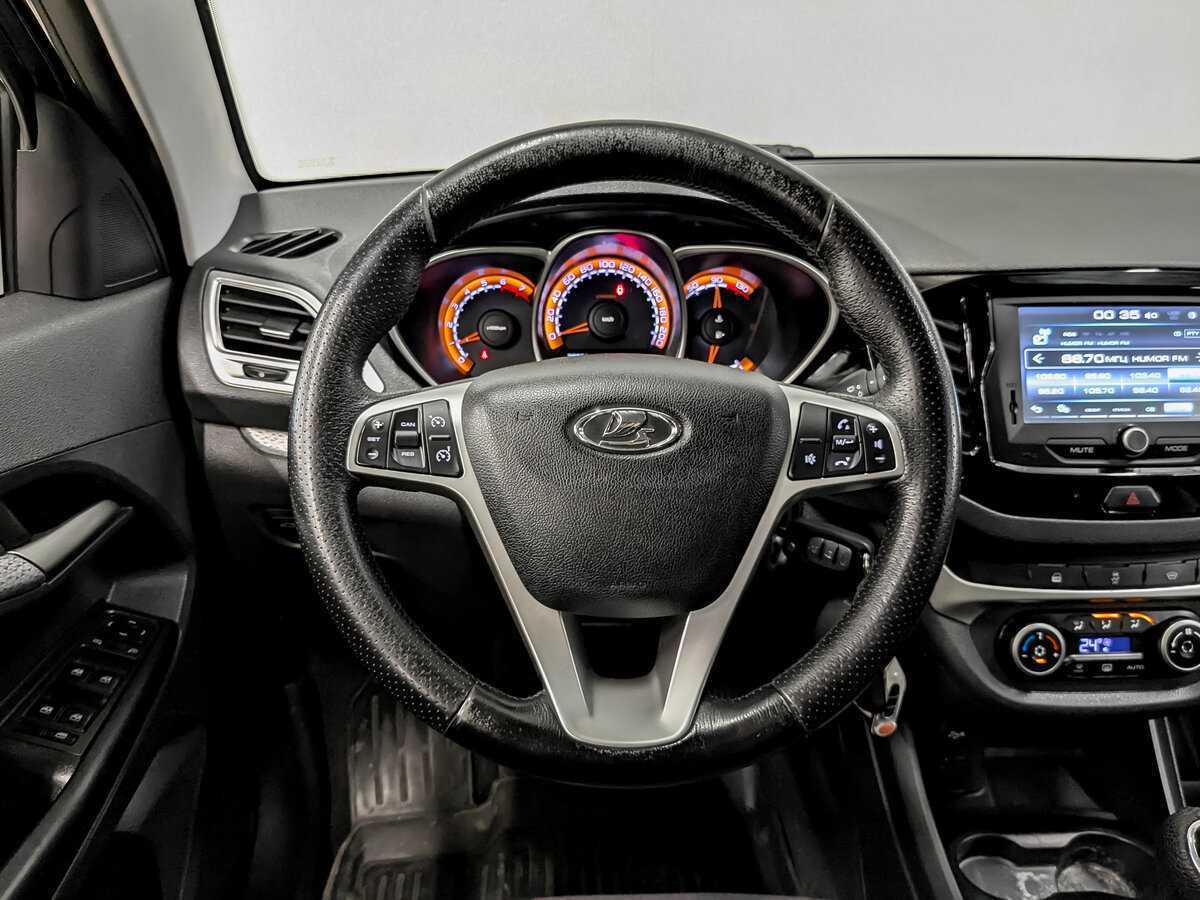 Купить Lada (ВАЗ) Vesta SW Cross, 2019, 70 048 км, фото №21