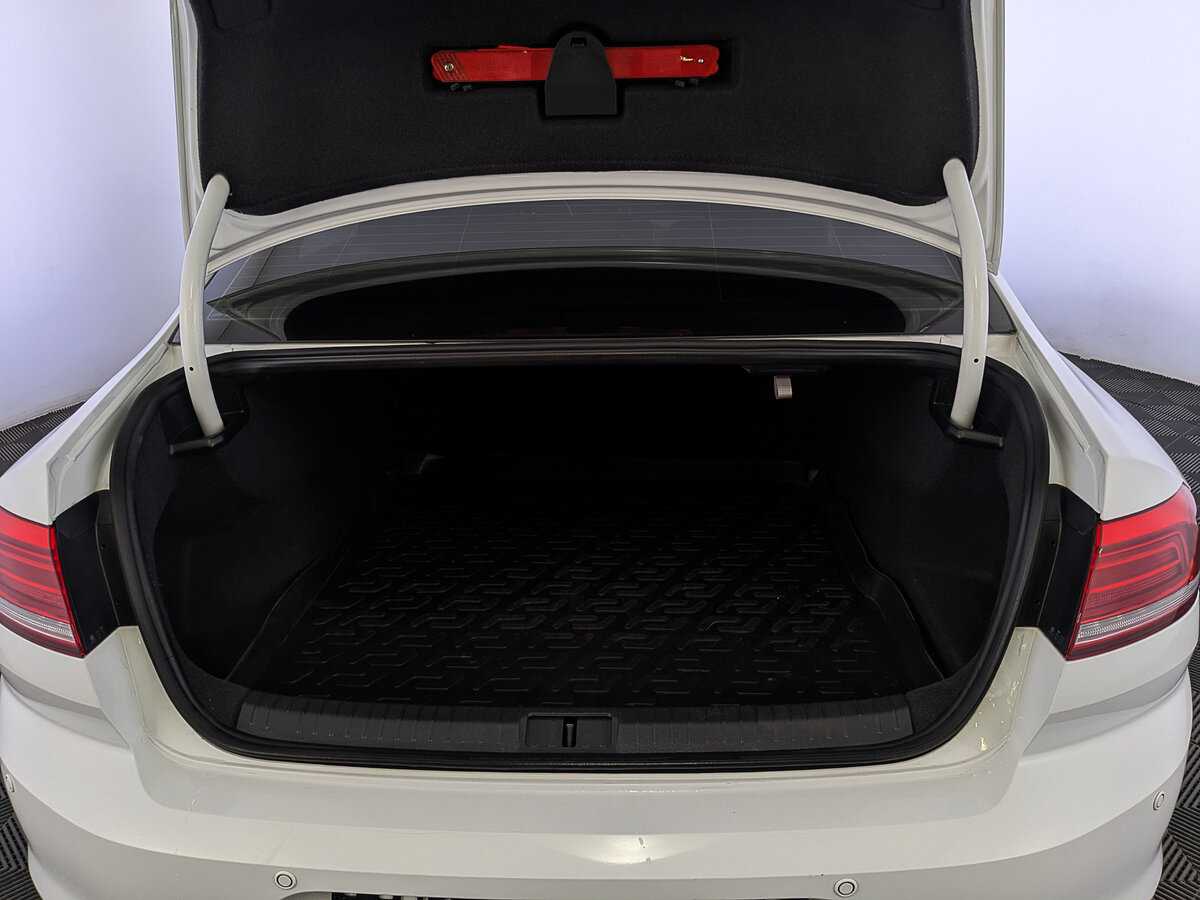 Купить Volkswagen Passat, 2017, 120 532 км, фото №10