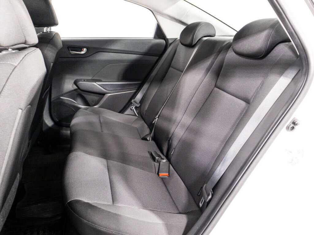 Купить Hyundai Solaris, 2017, 137 402 км, фото №10