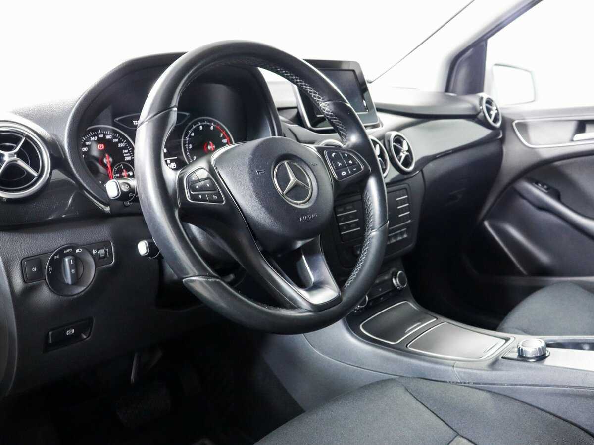 Купить Mercedes-Benz B-Класс 180, 2015, 138 377 км, фото №11