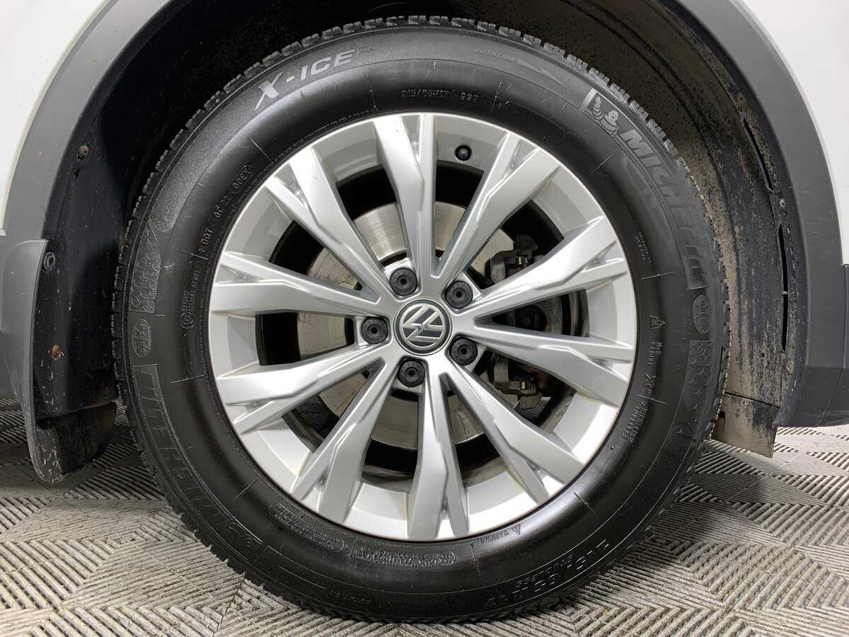 Купить Volkswagen Tiguan, 2018, 76 673 км, фото №9