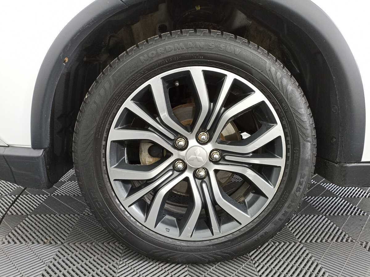 Купить Mitsubishi Outlander, 2017, 188 467 км, фото №16