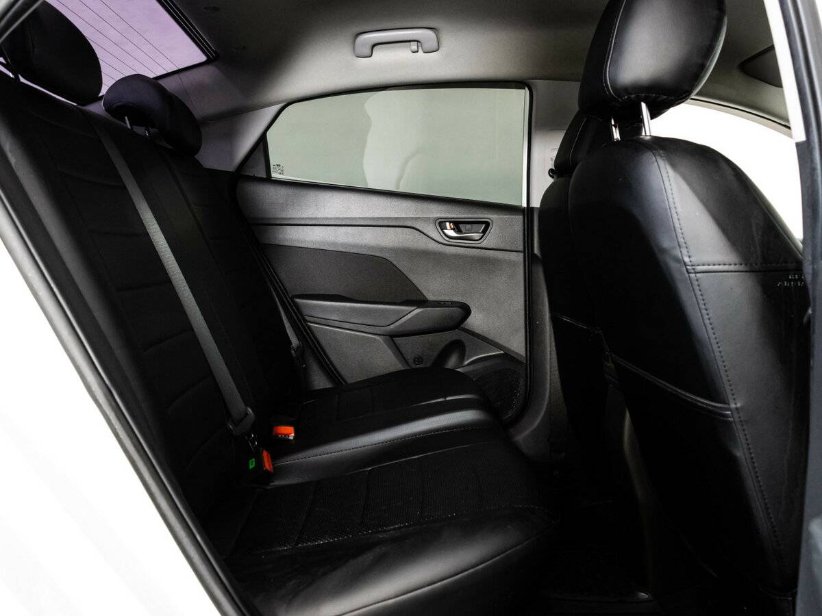 Купить Hyundai Solaris, 2018, 74 032 км, фото №14