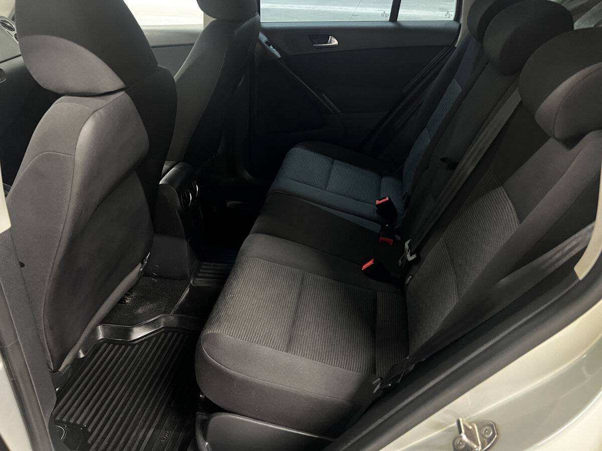 Купить Volkswagen Tiguan, 2012, 179 371 км, фото №12
