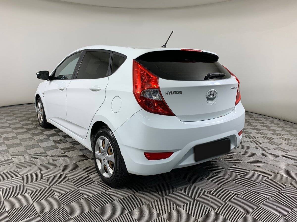 Купить Hyundai Solaris, 2013, 236 946 км, фото №7