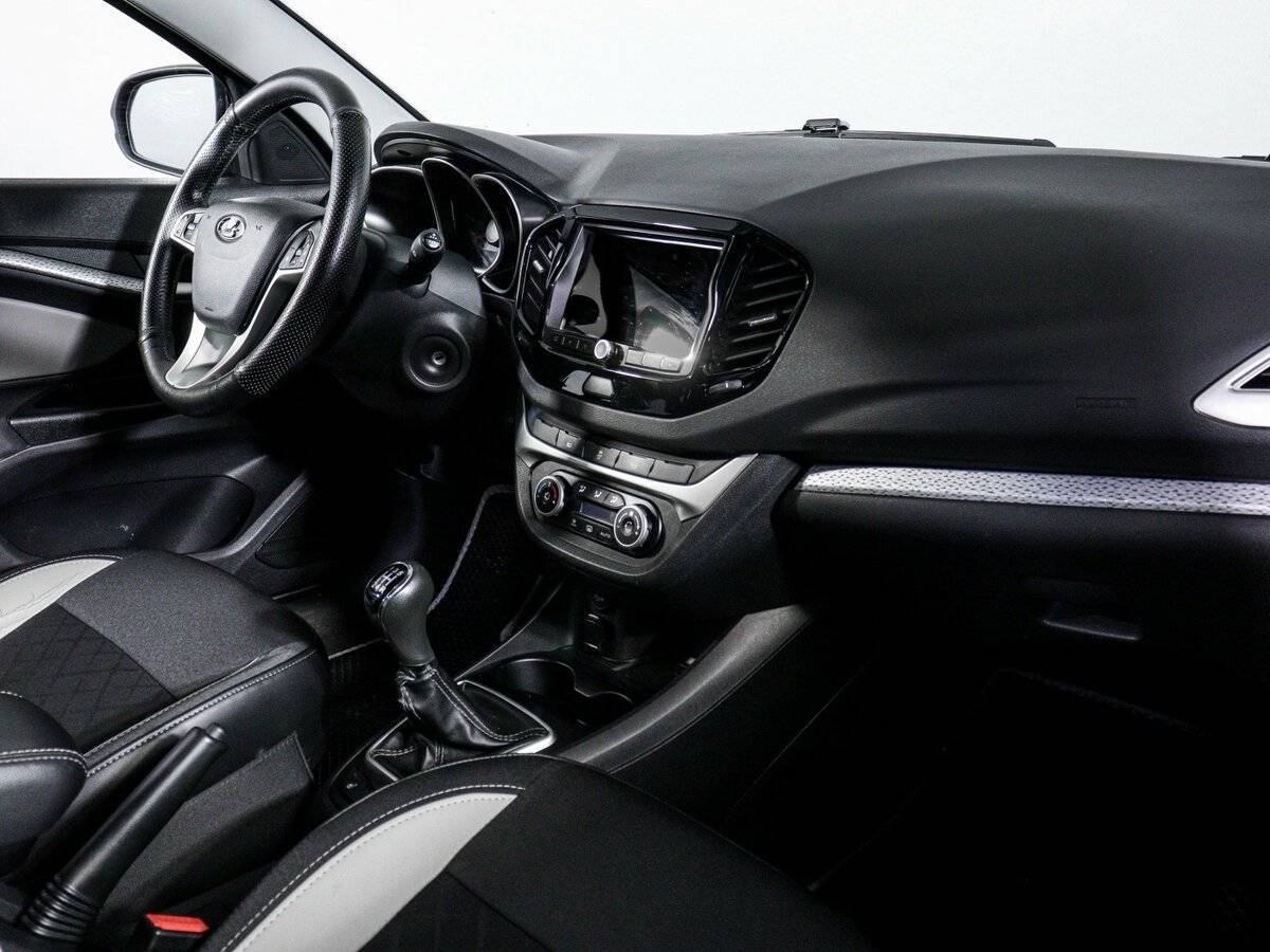 Купить Lada (ВАЗ) Vesta SW Cross, 2020, 80 358 км, фото №9