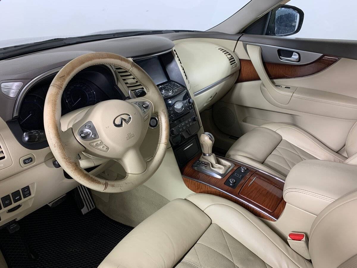 Купить Infiniti FX30d, 2012, 200 327 км, фото №11