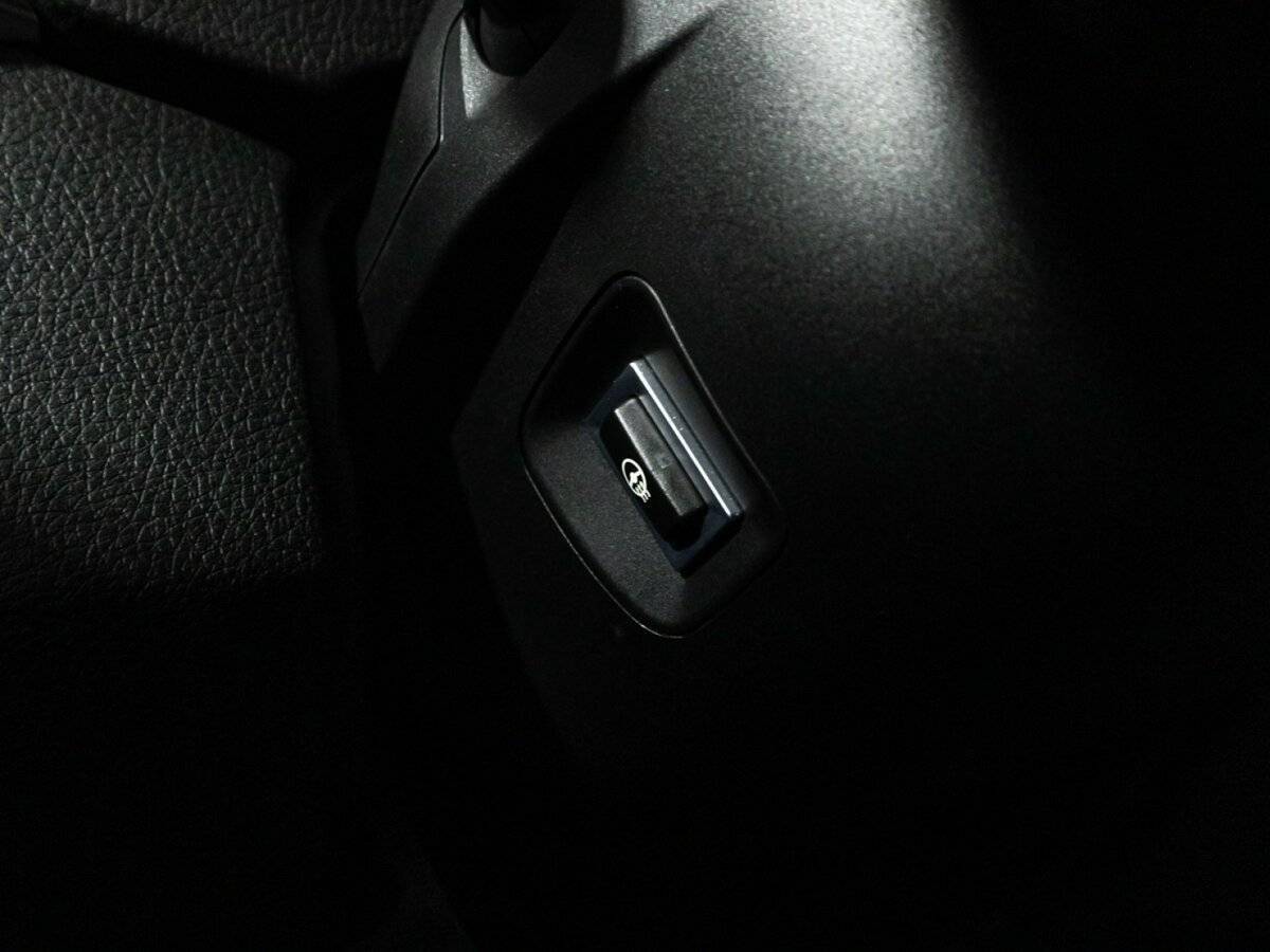 Купить BMW 3 серии 318i, 2017, 56 783 км, фото №18