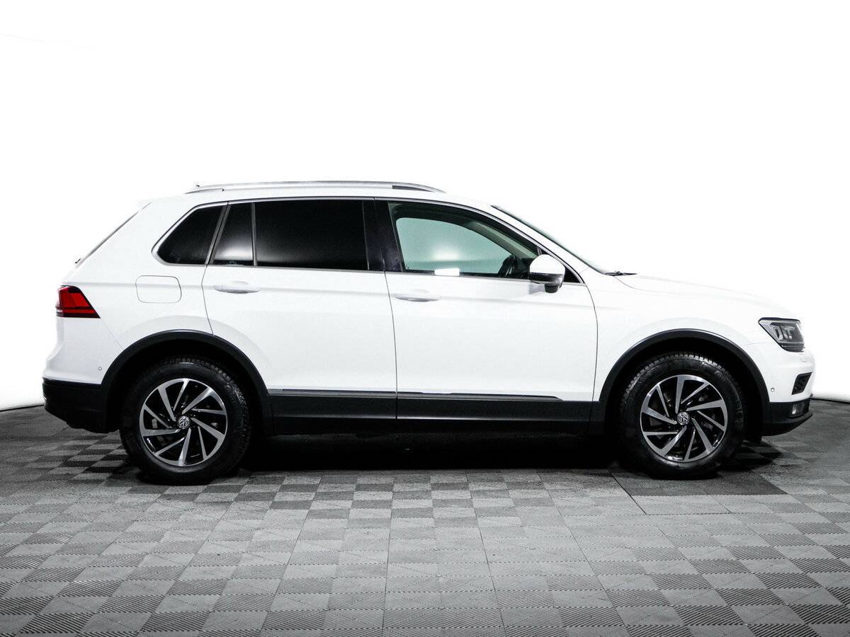 Купить Volkswagen Tiguan, 2018, 63 742 км, фото №4