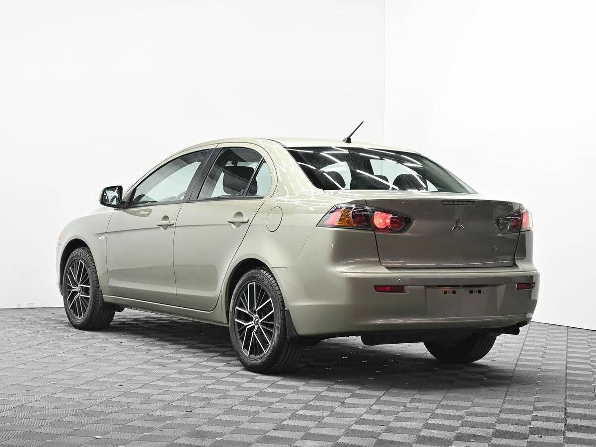 Mitsubishi Lancer