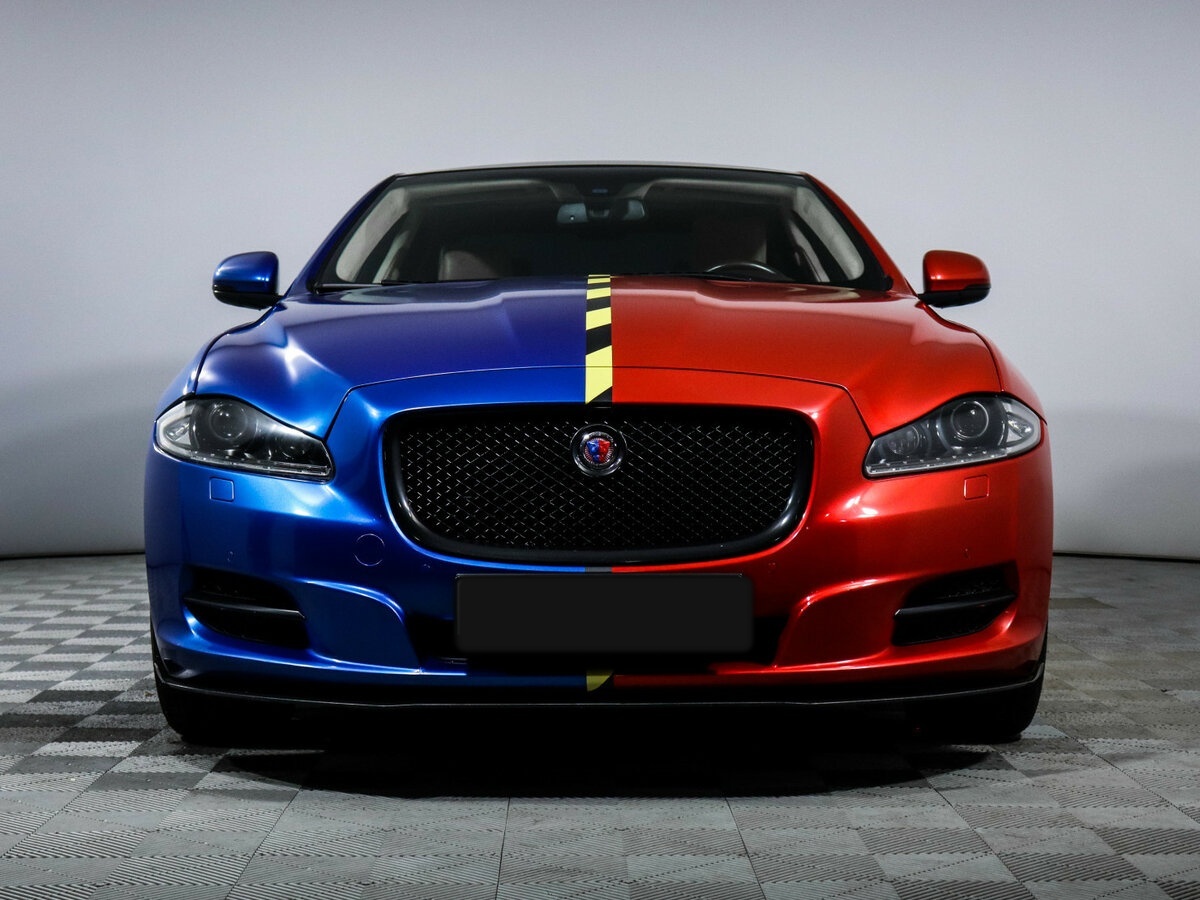 Jaguar XJ