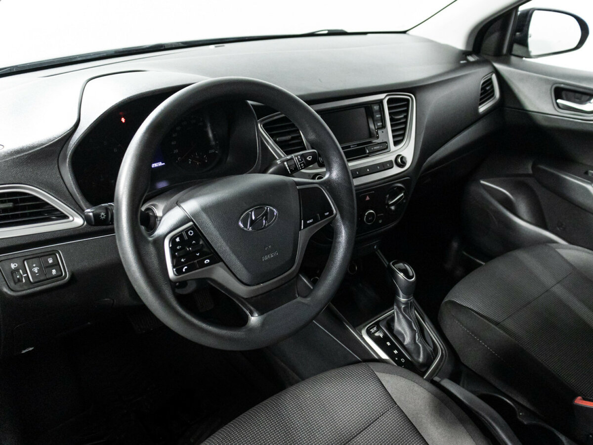 Купить Hyundai Solaris II, 2020, 89 657 км, фото №11