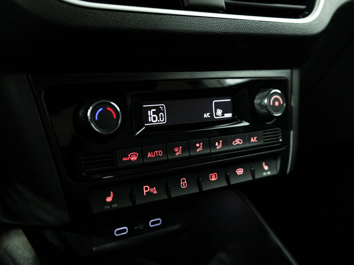 Купить Volkswagen Polo VI, 2022, 54 348 км, фото №13