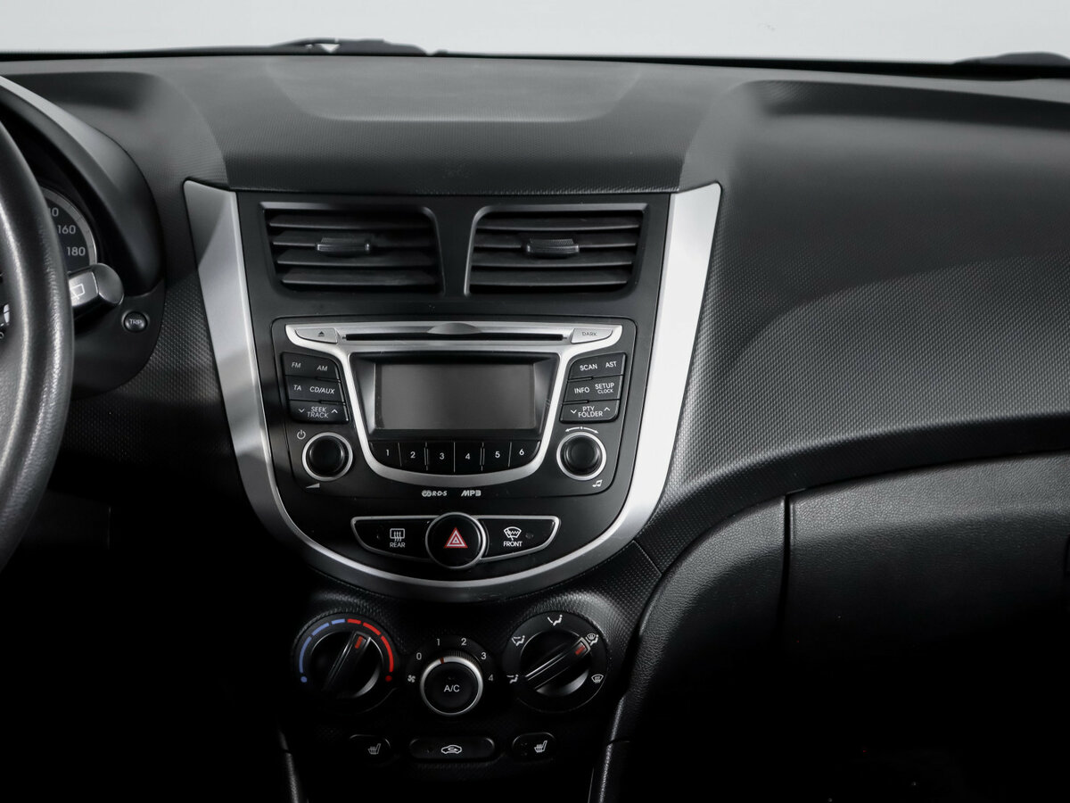 Купить Hyundai Solaris I, 2013, 110 000 км, фото №11