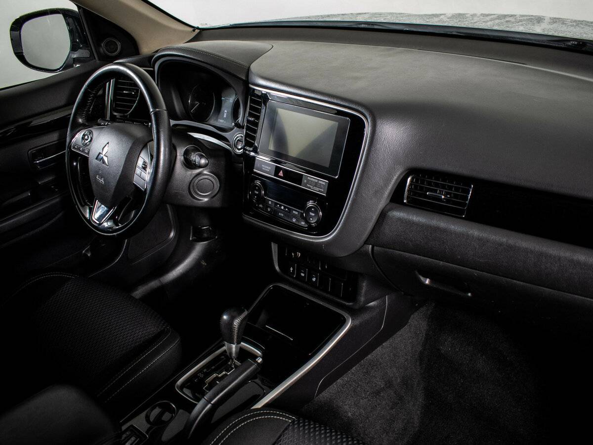 Купить Mitsubishi Outlander III Рестайлинг 3, 2018, 175 000 км, фото №10