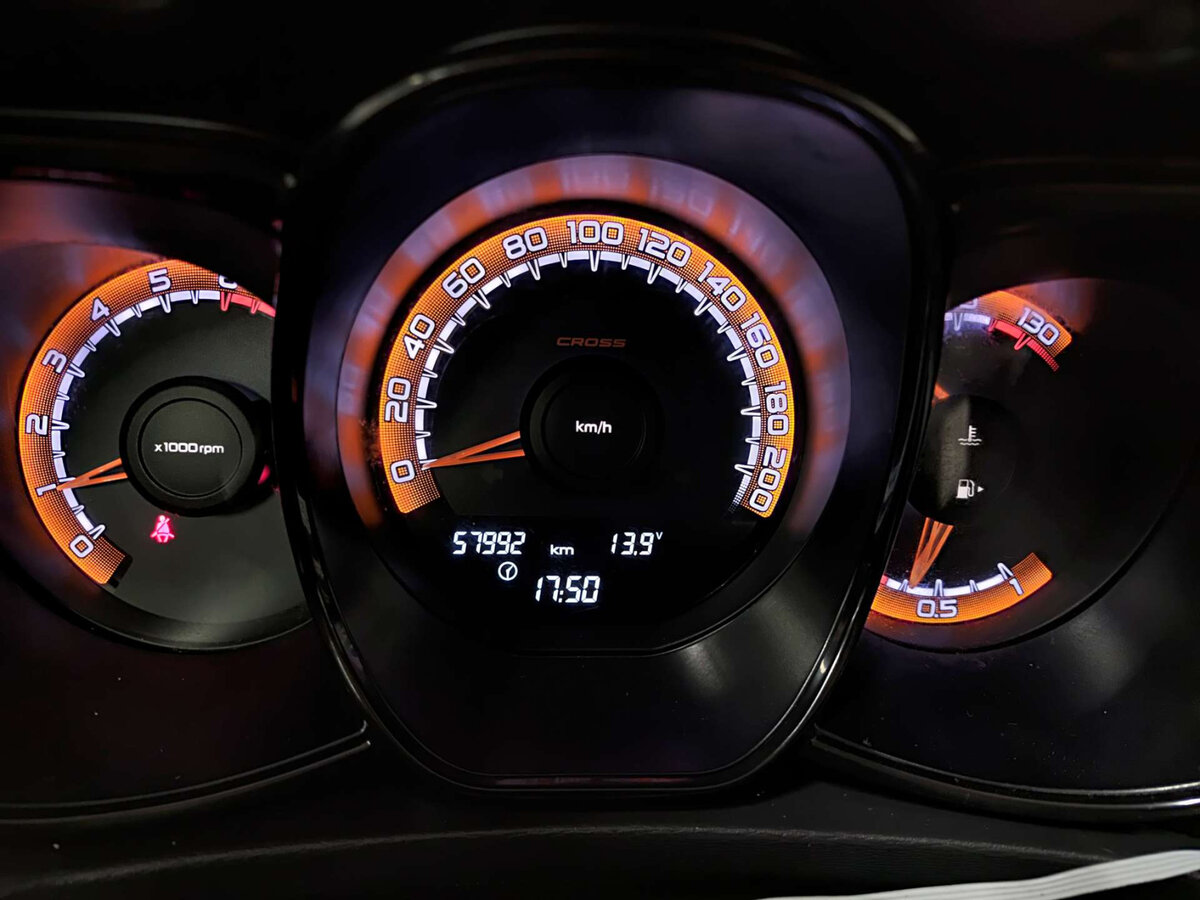 Купить Lada (ВАЗ) Vesta SW Cross I, 2019, 57 993 км, фото №12