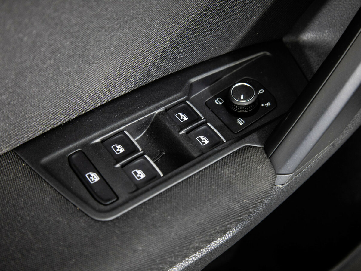 Купить Volkswagen Tiguan II, 2018, 45 750 км, фото №15