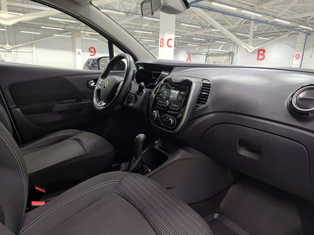 Купить Renault Kaptur I, 2018, 129 807 км, фото №10