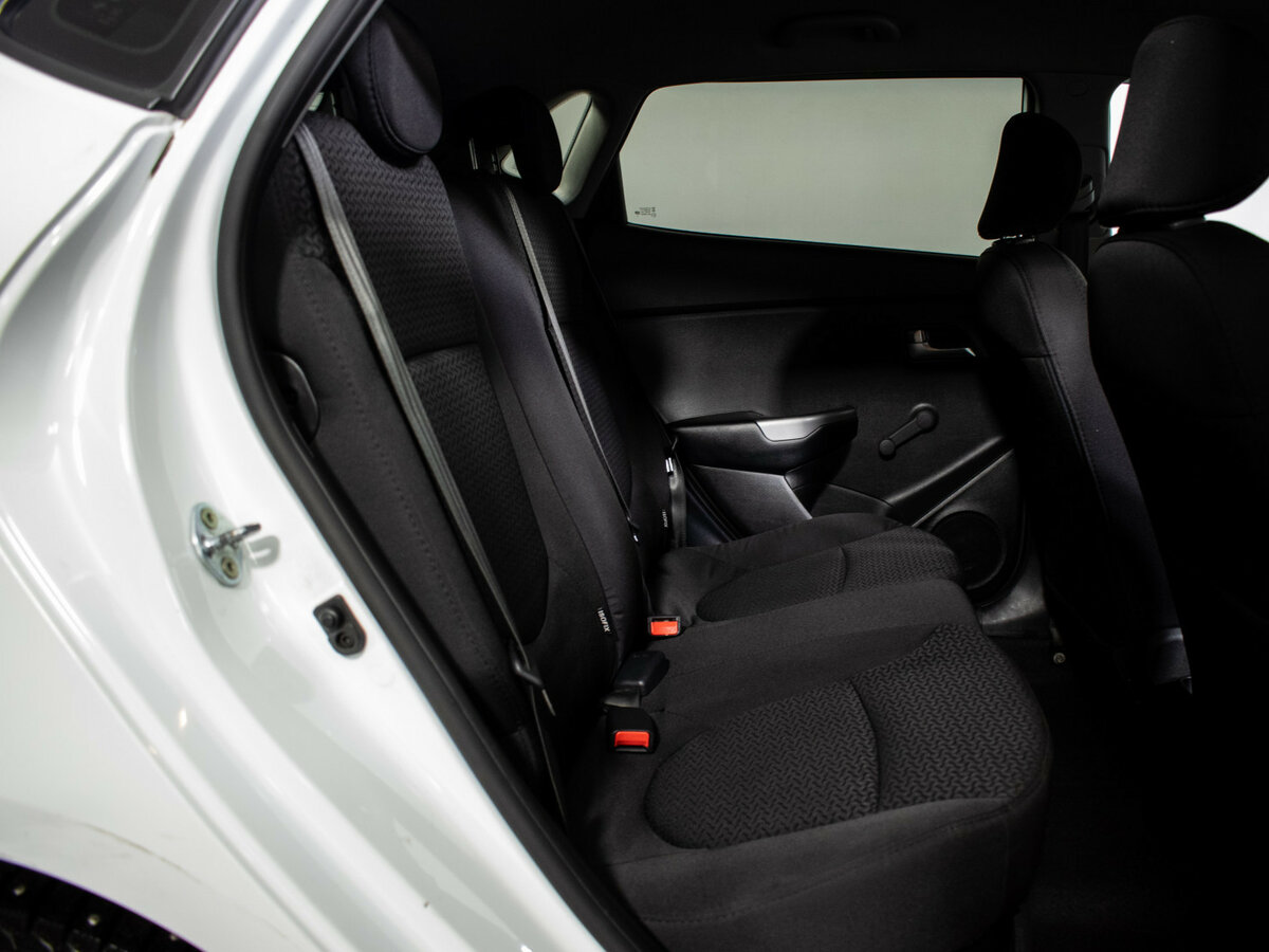 Купить Kia Rio III Рестайлинг, 2015, 109 935 км, фото №9