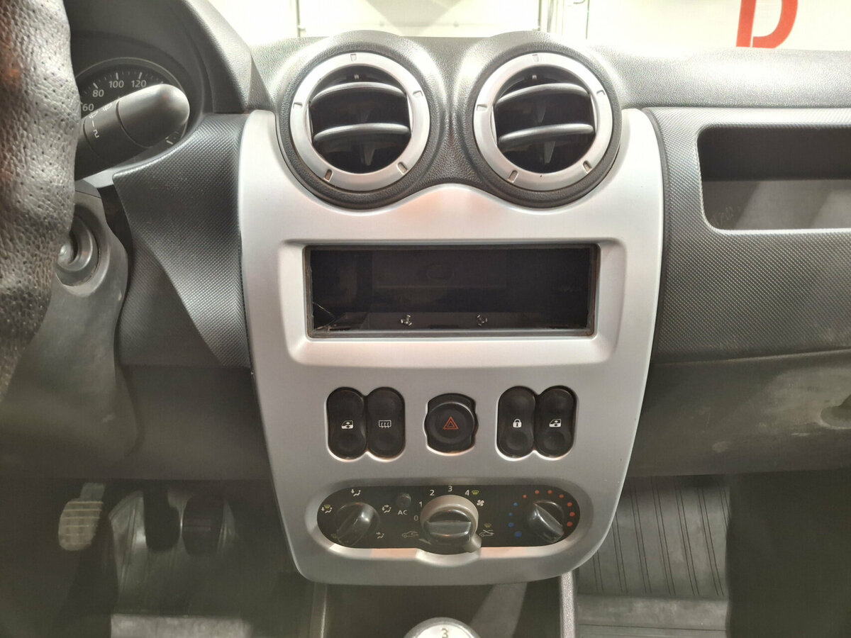 Купить Renault Logan I Рестайлинг, 2012, 229 112 км, фото №15