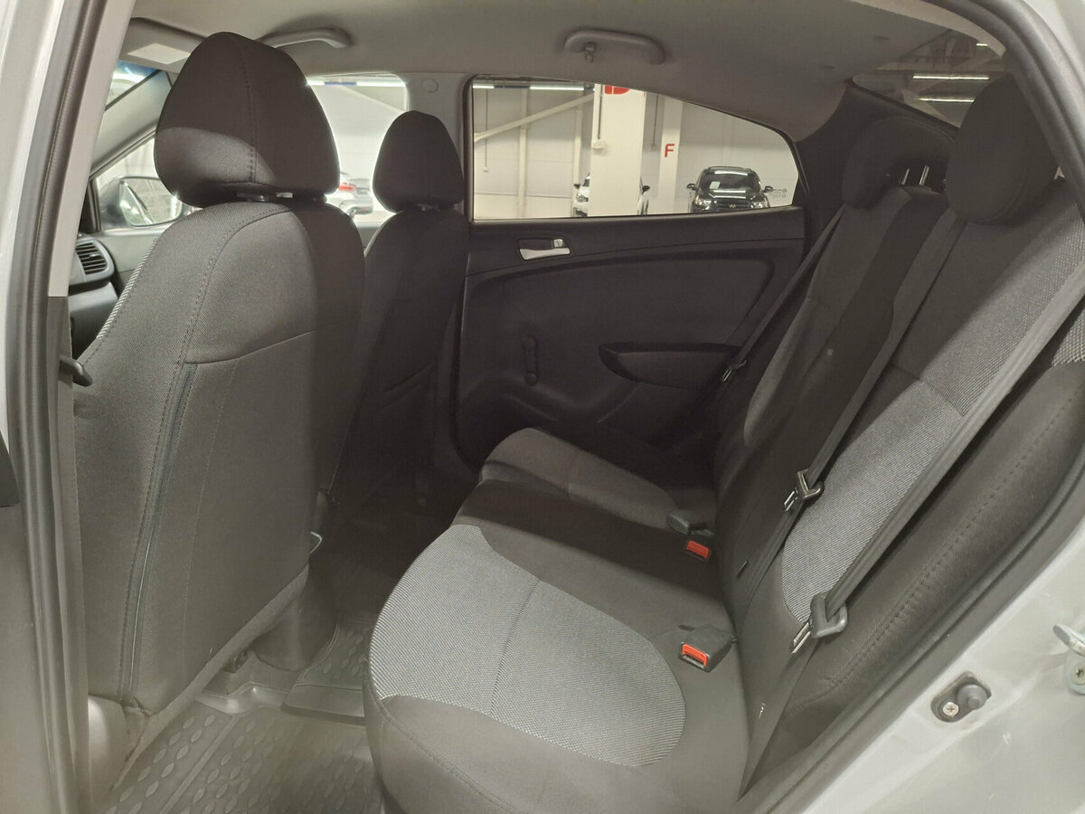 Купить Hyundai Solaris I, 2014, 291 865 км, фото №12