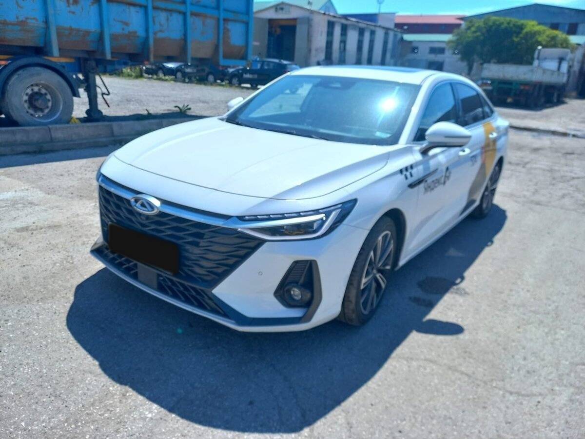Chery Arrizo 8